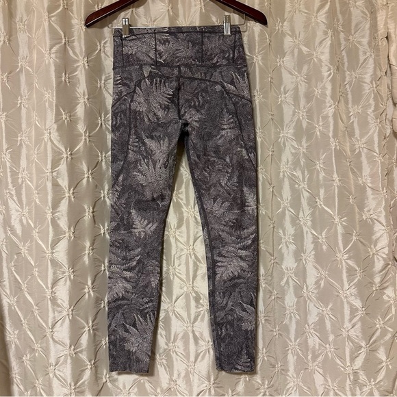 Lululemon Fast & Free 7/8 Tight Leggings Kindred Spirit Alpine White Multi - Picture 3 of 14